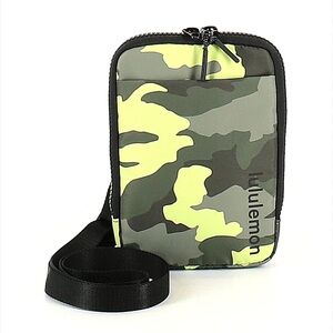 Lululemon Easy Access Camouflage Belt/Crossbody Bag mint and black